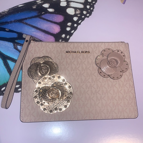 Michael Kors Floral Wristlet Clutch Pink - Picture 1 of 5